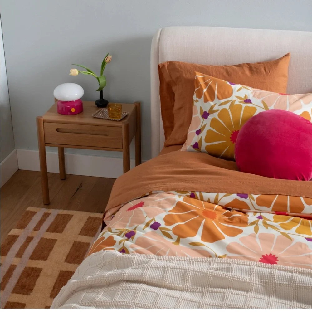 Schoolhouse Sunburst Floral F/Q Duvet Cover